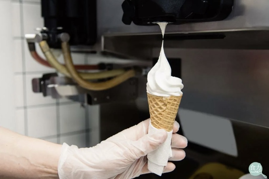 Ice Cream Machine